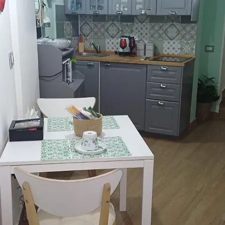 Small Neapolitan House Apartment